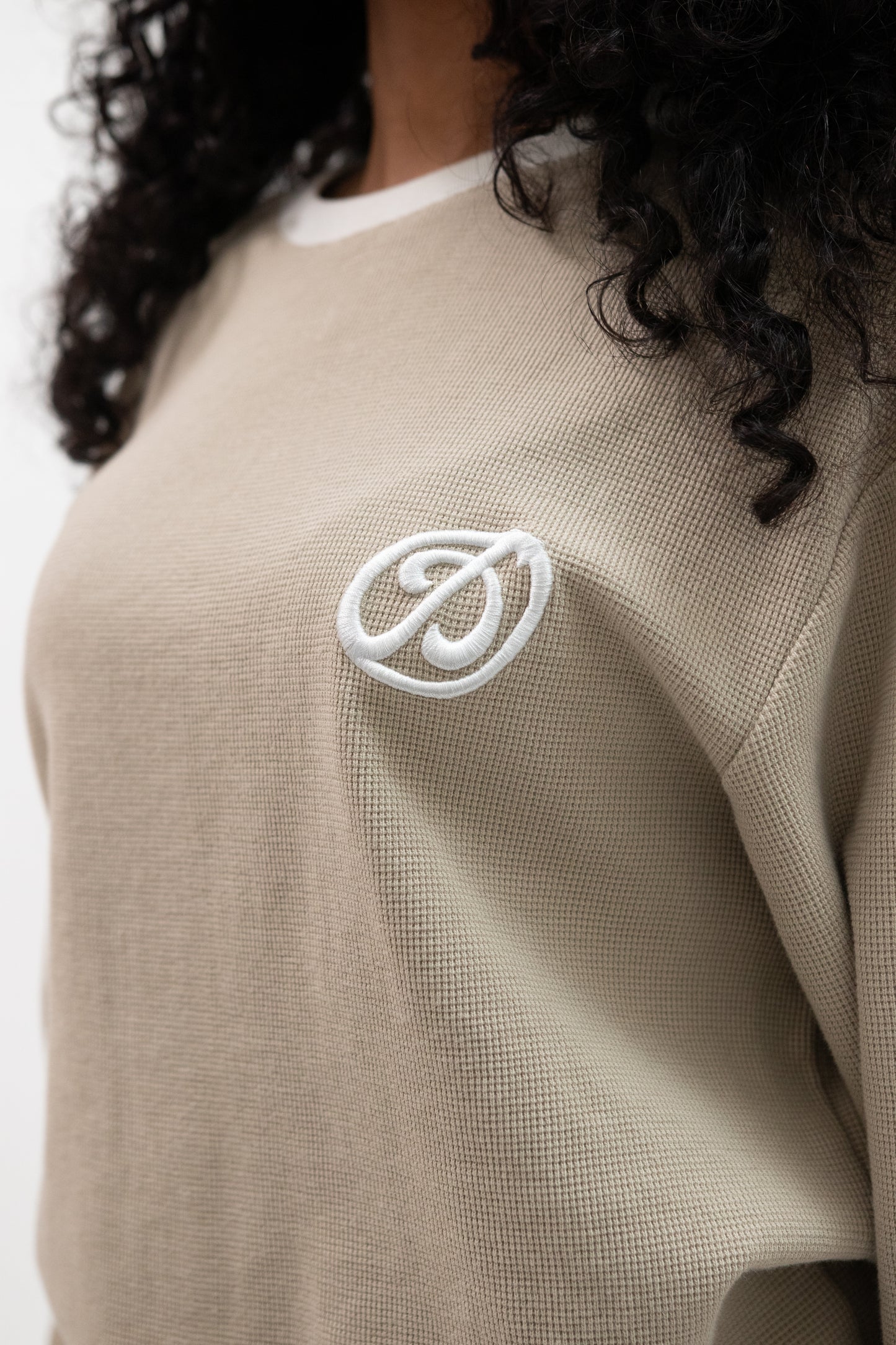BEIGE LONGSLEEVE