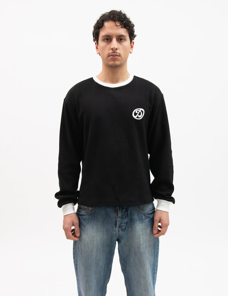 BLACK LONGSLEEVE