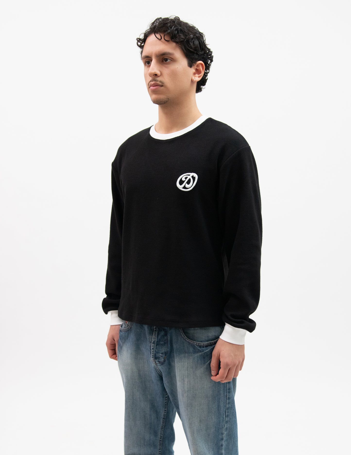 BLACK LONGSLEEVE