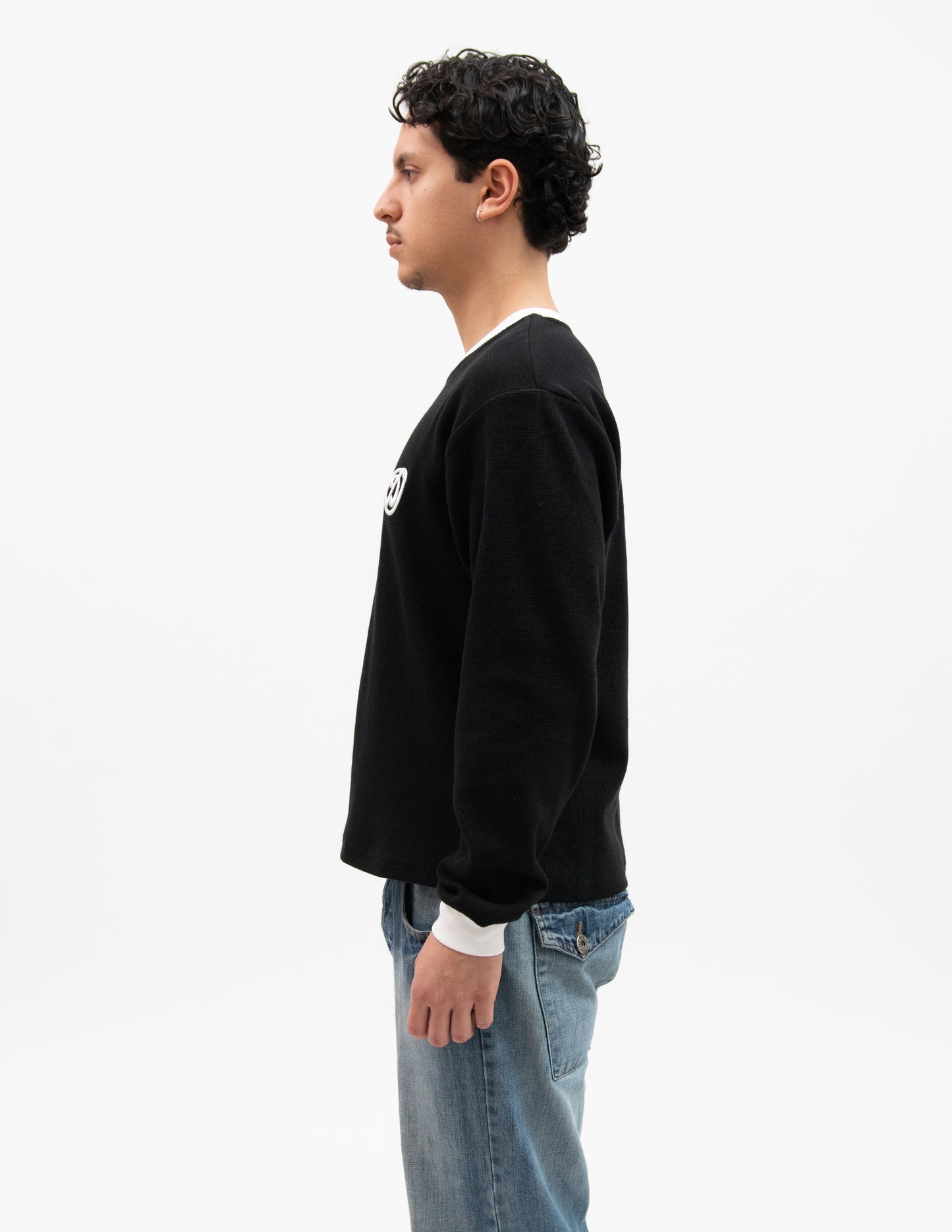 BLACK LONGSLEEVE
