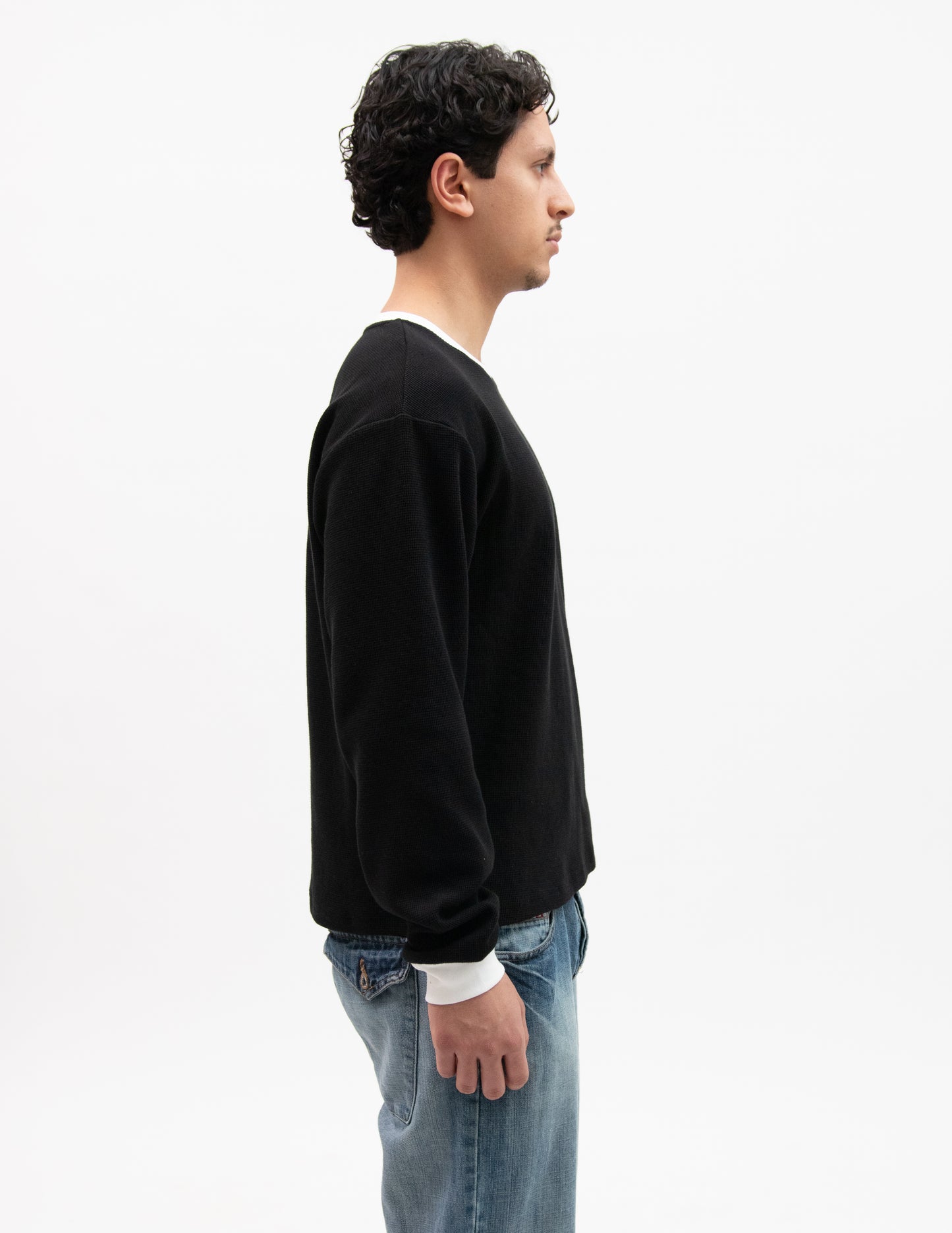 BLACK LONGSLEEVE