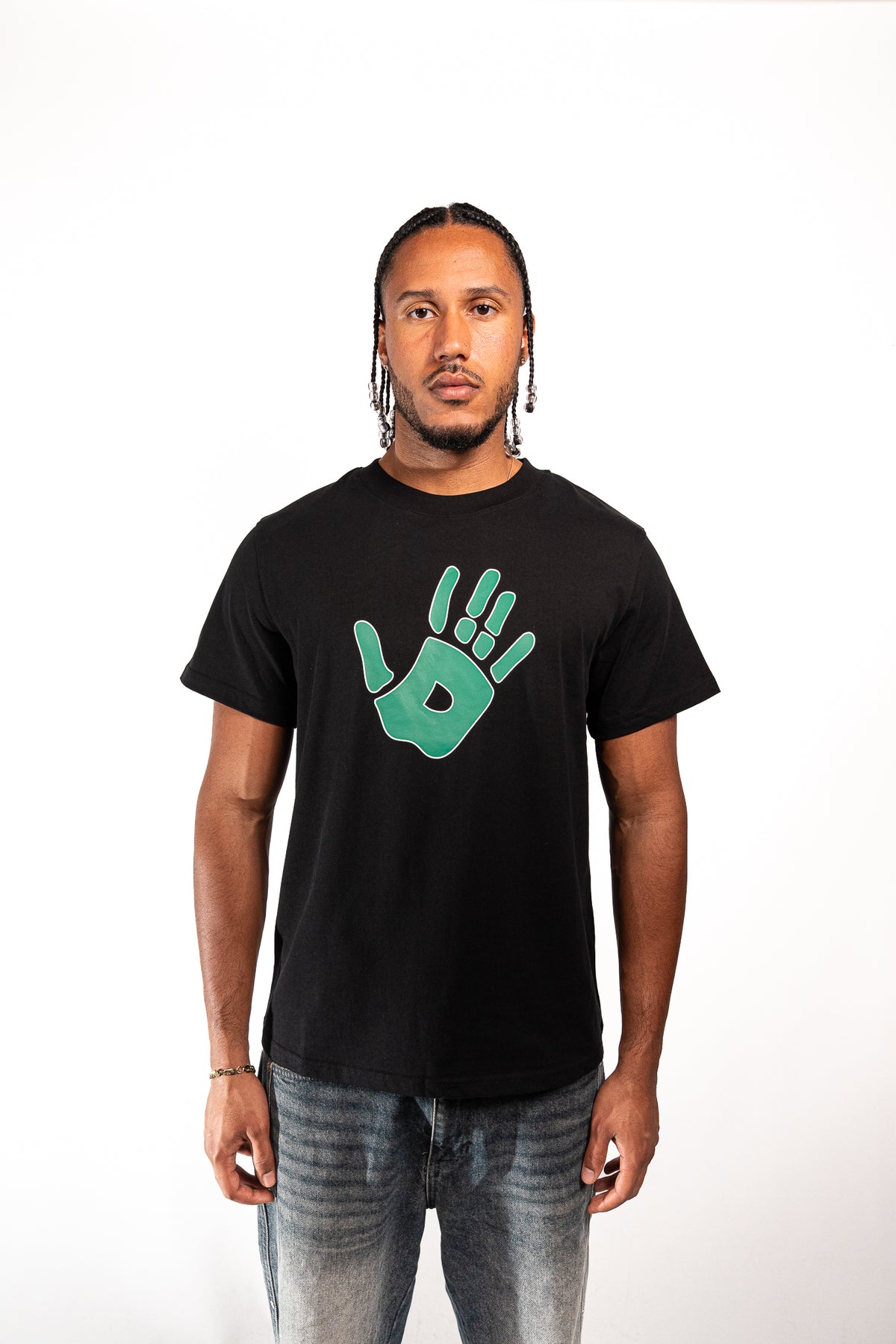 BLACK UNIFORM TEE